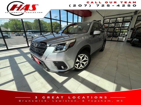Used 2023 Subaru Forester Premium AWD/4WD image 1