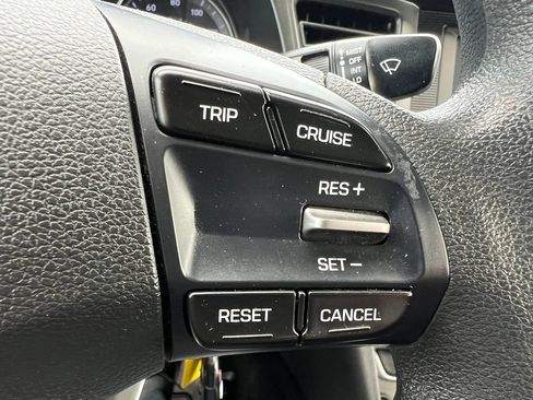 Used 2019 Hyundai Elantra SE w/ Winter Weather Package FWD image 36