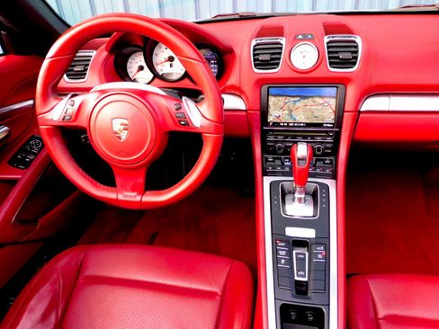 Used 2015 Porsche Boxster S image 18