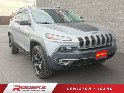 Used 2016 Jeep Cherokee Trailhawk w/ Comfort/Convenience Group
