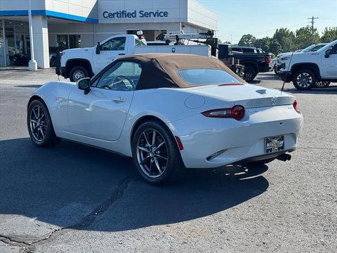 Used 2019 MAZDA MX-5 Miata Grand Touring RWD image 5
