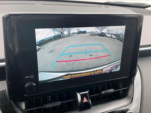 Used 2024 Toyota Corolla Cross LE image 26