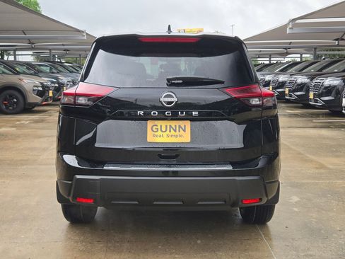 New 2026 Nissan Rogue SV FWD image 4