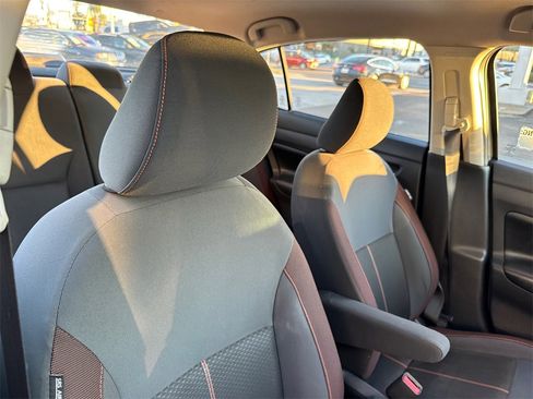 Used 2020 Nissan Versa SR image 19