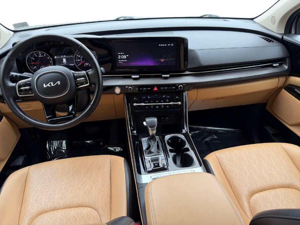 Used 2024 Kia Carnival EX FWD image 13