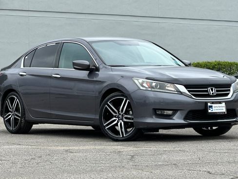 Used 2015 Honda Accord Sport image 2