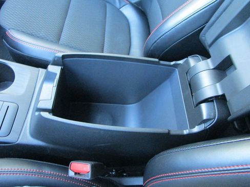 Used 2025 Ford Escape ST-Line image 36