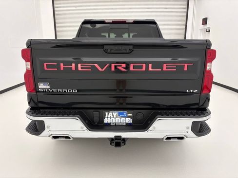 Used 2023 Chevrolet Silverado 1500 LTZ AWD/4WD image 29