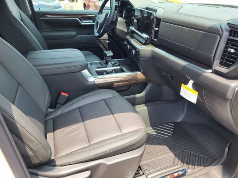 New 2026 Chevrolet Silverado 1500 RST AWD/4WD image 9