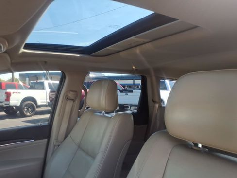 Used 2019 Jeep Grand Cherokee Limited AWD/4WD image 22