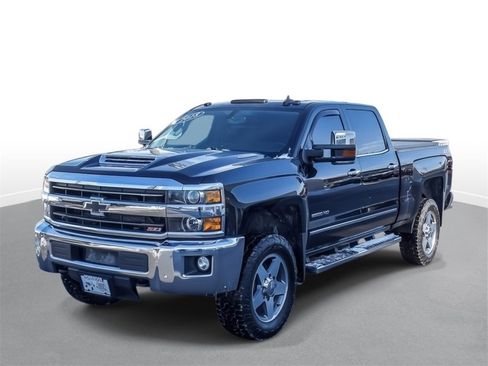 Used 2018 Chevrolet Silverado 2500 LTZ w/ Duramax Plus Package image 4