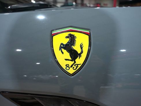 Used 2010 Ferrari California image 37
