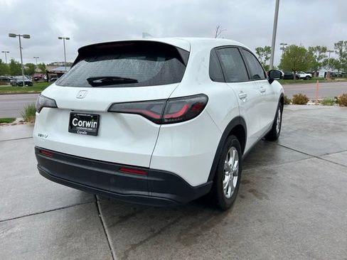 Used 2023 Honda HR-V LX image 8