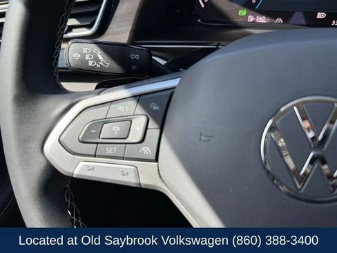 Used 2025 Volkswagen Atlas SE AWD/4WD image 44