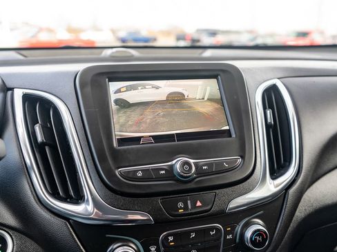 Used 2022 Chevrolet Equinox LT image 30