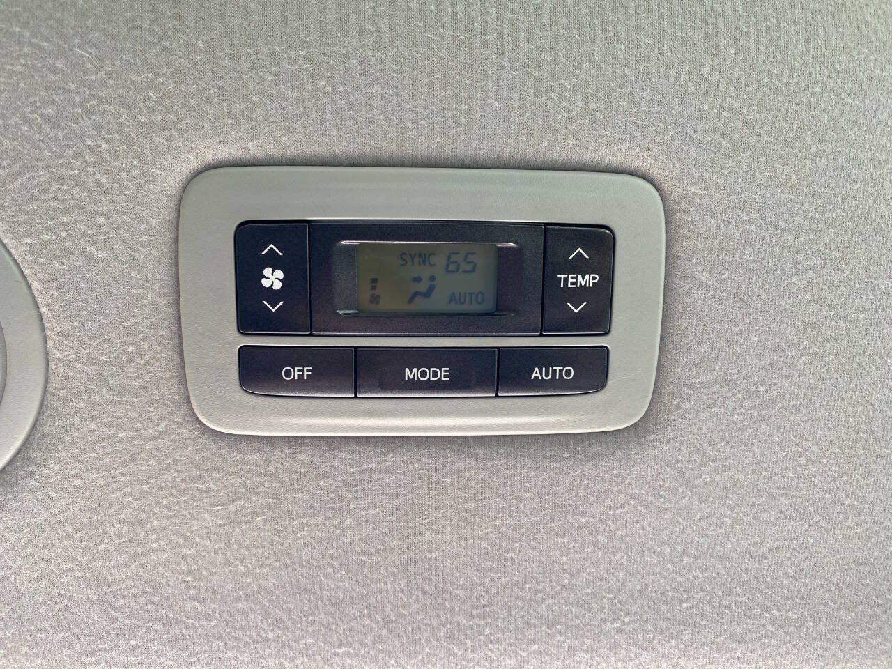 Used 2012 Toyota Sienna Limited w/ Premium Pkg AWD/4WD image 26