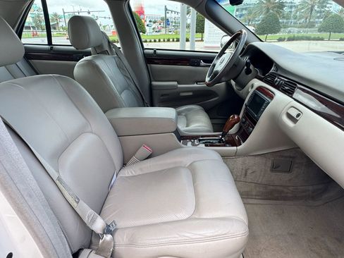 Used 2003 Cadillac Seville STS w/ Preferred Equipment Group FWD image 12
