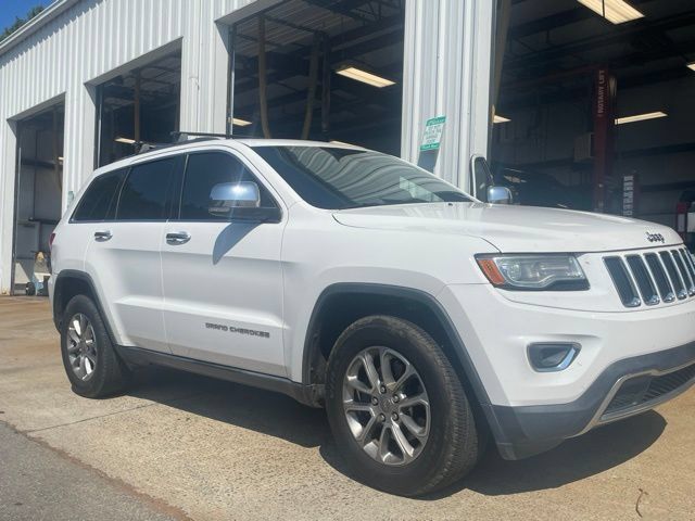 Used 2016 Jeep Grand Cherokee Limited w/ Luxury Group II RWD image 3
