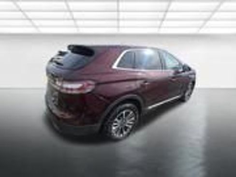 Used 2022 Lincoln Nautilus Reserve image 14