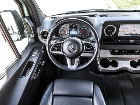 Used 2020 Mercedes-Benz Sprinter 2500 image 5