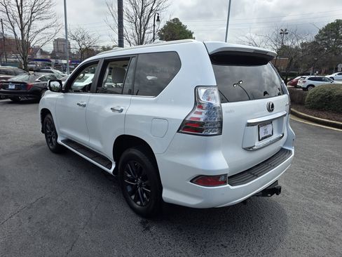 Certified 2020 Lexus GX 460 Premium w/ Premium Package image 3