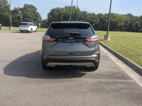 Used 2024 Ford Edge SEL w/ Convenience Package AWD/4WD image 4