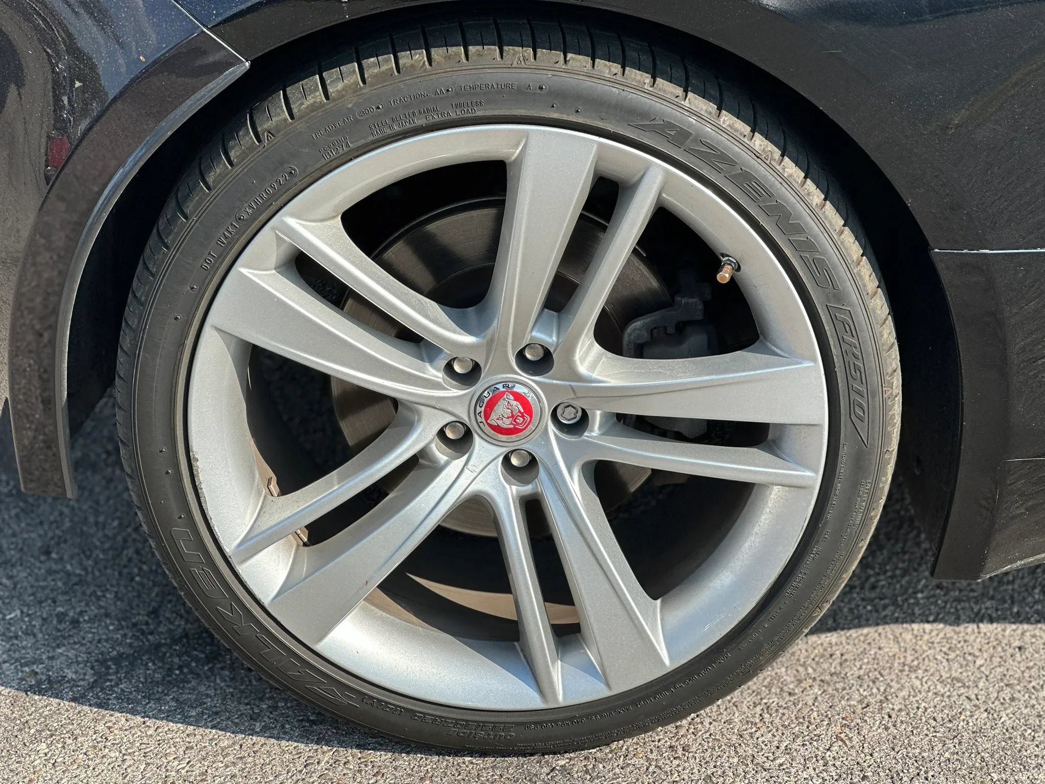 Used 2016 Jaguar F-TYPE Convertible RWD image 39