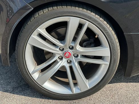 Used 2016 Jaguar F-TYPE Convertible RWD image 39