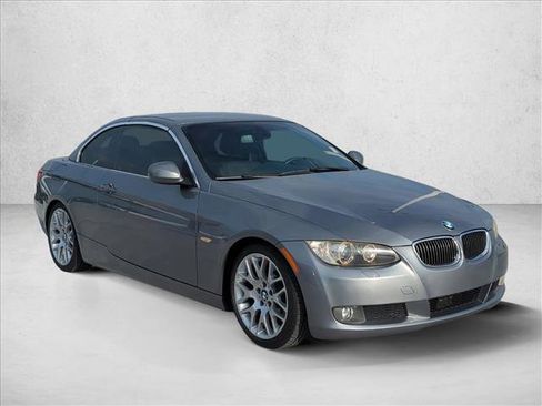 Used 2010 BMW 328i Convertible image 2