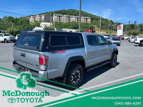 Used 2020 Toyota Tacoma TRD Off-Road w/ Technology Package AWD/4WD image 4