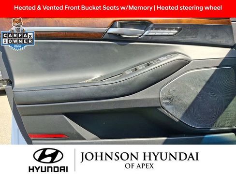 Used 2017 Genesis G90 3.3T Premium image 11