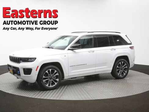 Used 2022 Jeep Grand Cherokee Overland AWD/4WD image 61