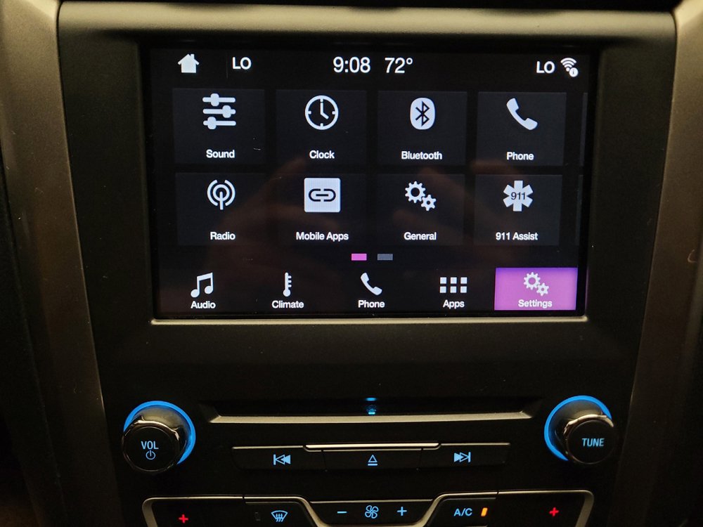 Used 2018 Ford Fusion SE w/ Fusion SE Technology Package FWD image 25