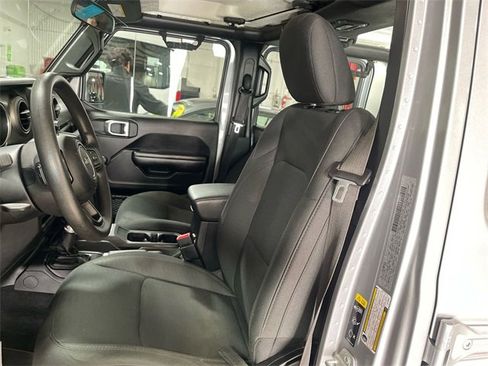 Certified 2020 Jeep Gladiator Sport image 11