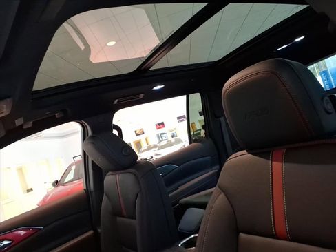 New 2026 Chevrolet Traverse RS image 6