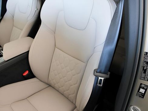 New 2026 Volvo XC60 B5 Plus w/ Protection Package Premier image 15