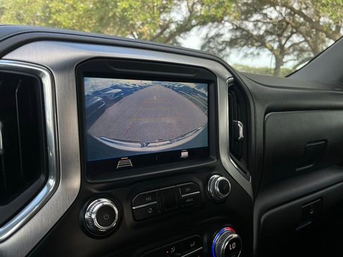 Used 2021 GMC Sierra 1500 SLE w/ X31 Off-Road Package AWD/4WD image 19