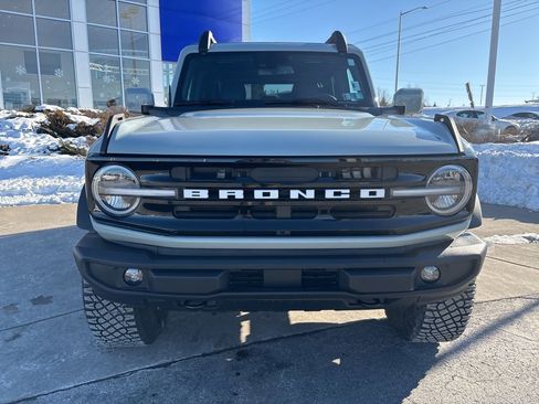 Used 2023 Ford Bronco Outer Banks w/ Sasquatch Package image 3