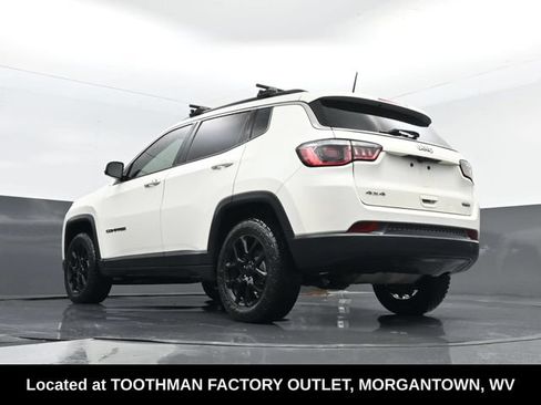 Used 2017 Jeep Compass Latitude AWD/4WD image 22