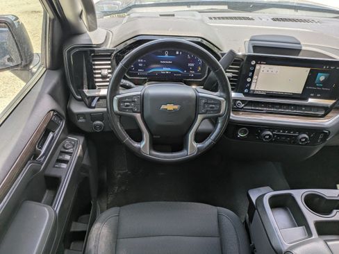 Used 2022 Chevrolet Silverado 1500 LT RWD image 14