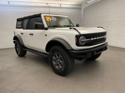 Used 2024 Ford Bronco Wildtrak AWD/4WD image 5