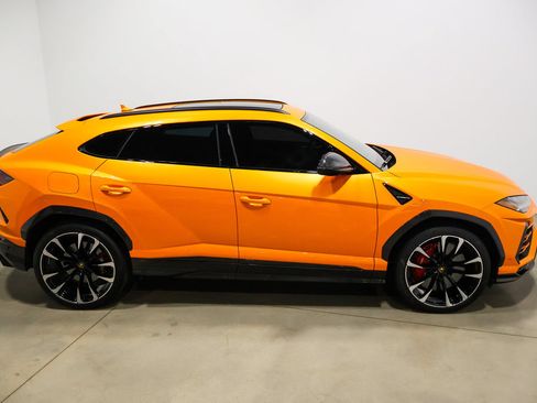 Used 2021 Lamborghini Urus AWD/4WD image 79