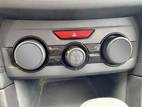 Used 2018 Subaru Impreza 2.0i Premium AWD/4WD image 36