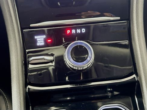 Used 2023 Jeep Grand Cherokee Limited image 25