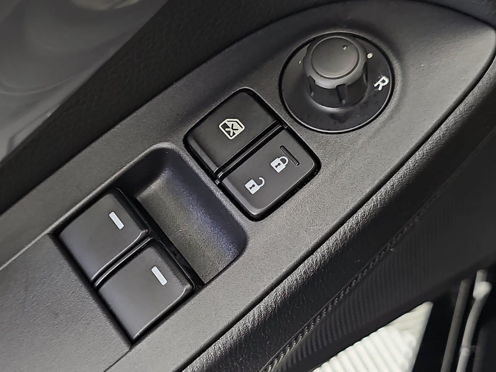 Used 2018 FIAT 124 Spider Classica w/ Technology & Siriusxm Group RWD image 23