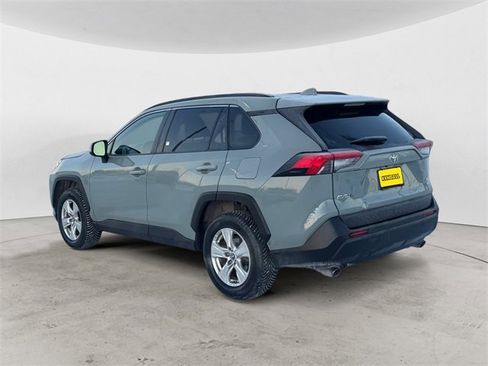 Used 2019 Toyota RAV4 XLE image 3