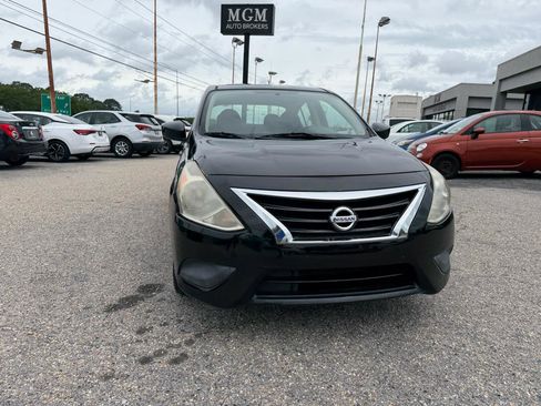 Used 2017 Nissan Versa S Plus FWD image 4