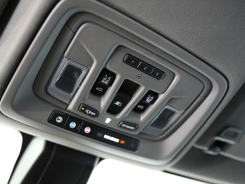 Used 2020 GMC Sierra 1500 Denali w/ Denali Ultimate Package AWD/4WD image 50