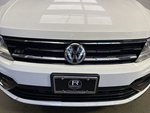 Used 2021 Volkswagen Tiguan SE AWD/4WD image 26