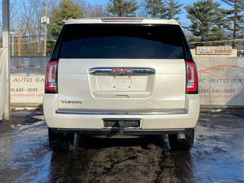 Used 2015 GMC Yukon Denali w/ Touring Package image 10